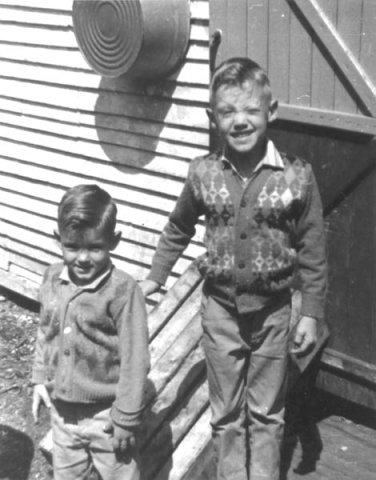 364: l-r Ronnie and Tommy Mueller (visitors), behind their grandmother Barry's house. (1965)  [courtesy of Kathleen (Barry) Mueller]  - sons of Clifford Ray Mueller &amp;amp; Kathleen Barry